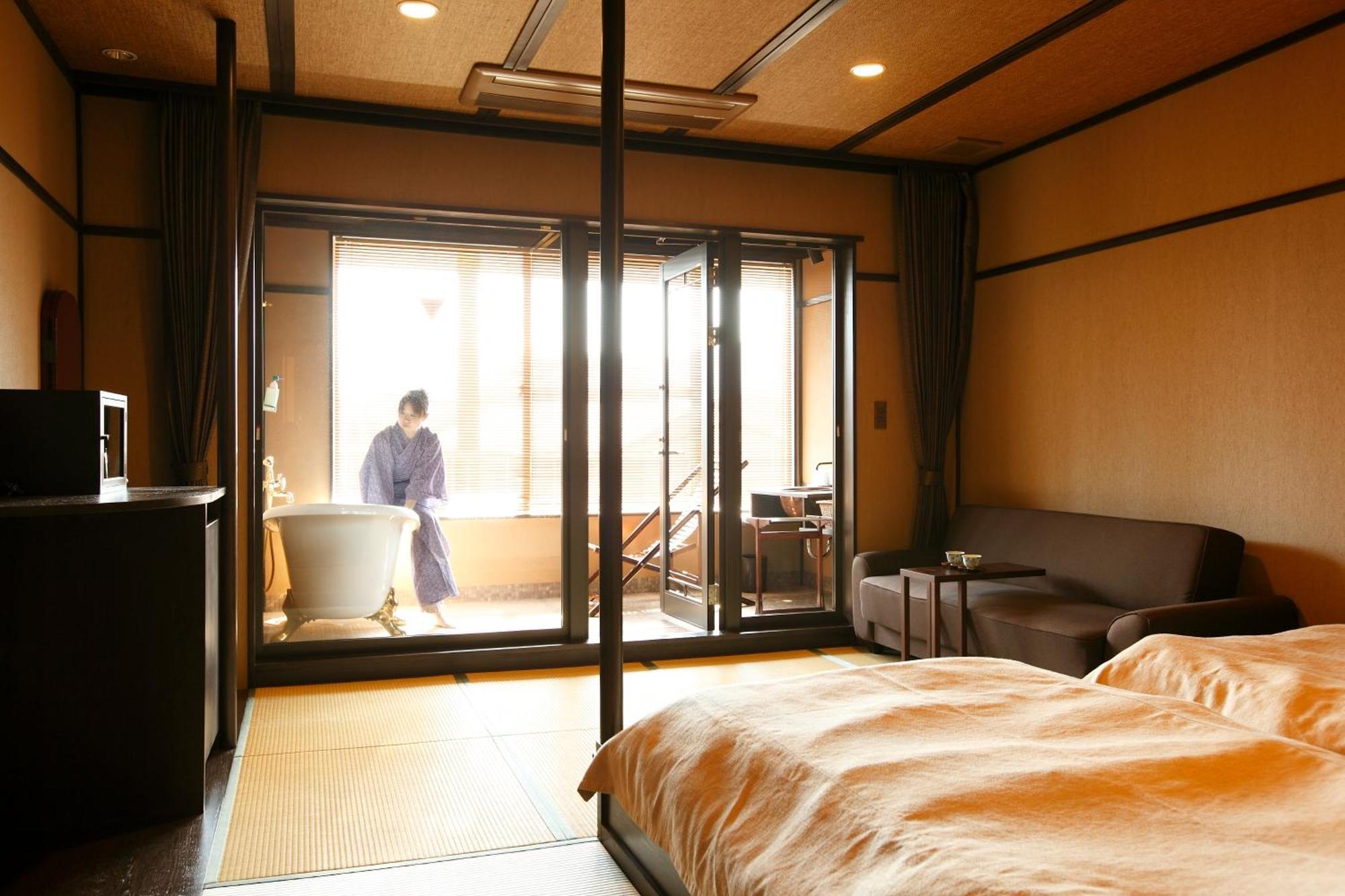 旅館 川涌の湯 マウントビュー箱根 3*