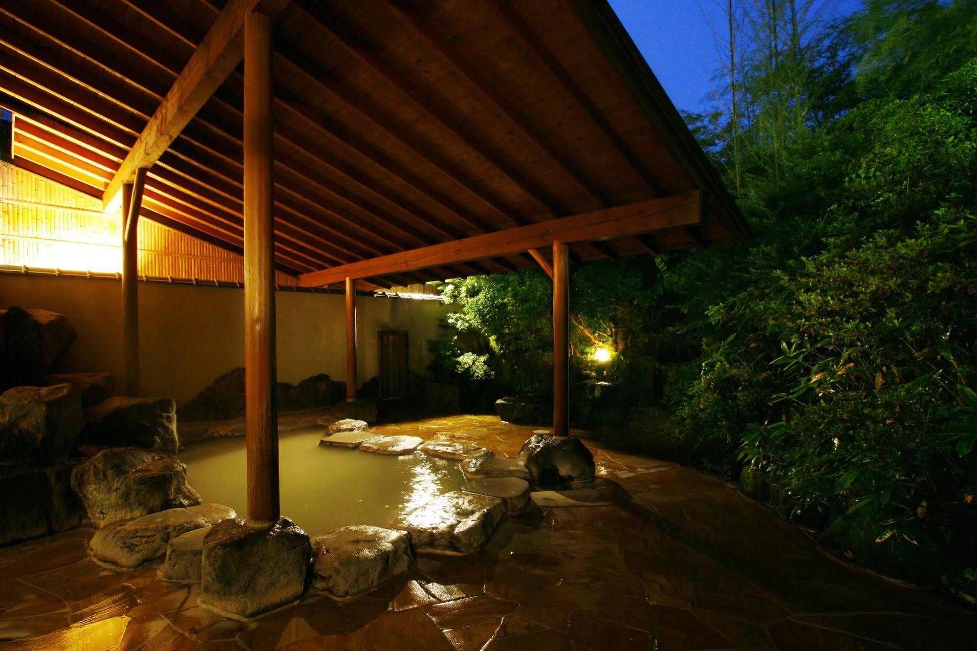 川涌の湯 マウントビュー箱根 3*